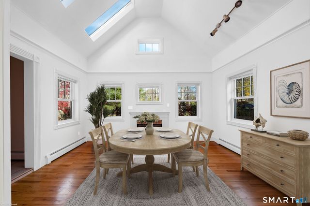 90 Boston Post Road, Madison, CT 06443