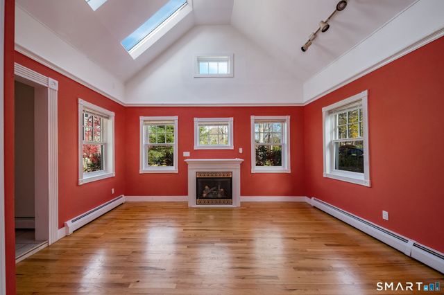 90 Boston Post Road, Madison, CT 06443