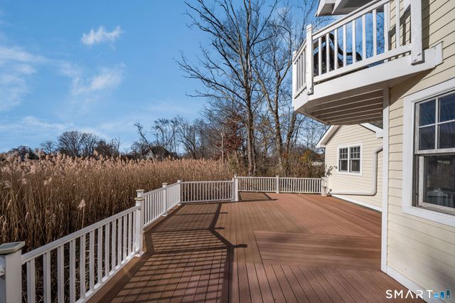 90 Boston Post Road, Madison, CT 06443