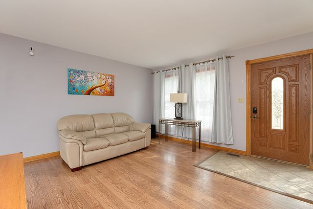 8196 Dartmouth Lane, Hanover Park, IL 60133
