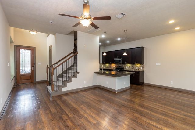 87 Aventura Place, Spring, TX 77389