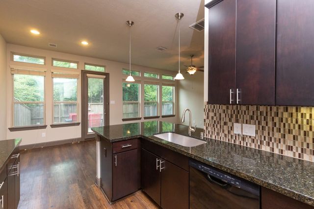 87 Aventura Place, Spring, TX 77389