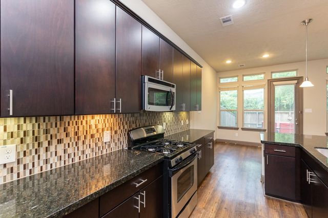 87 Aventura Place, Spring, TX 77389