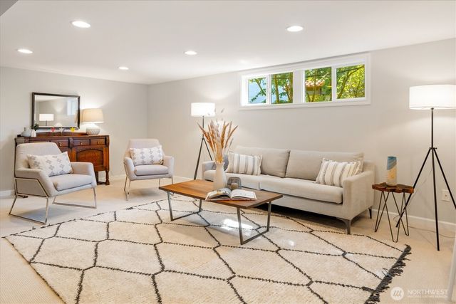 3411 NW 67th Street, Seattle, WA 98117