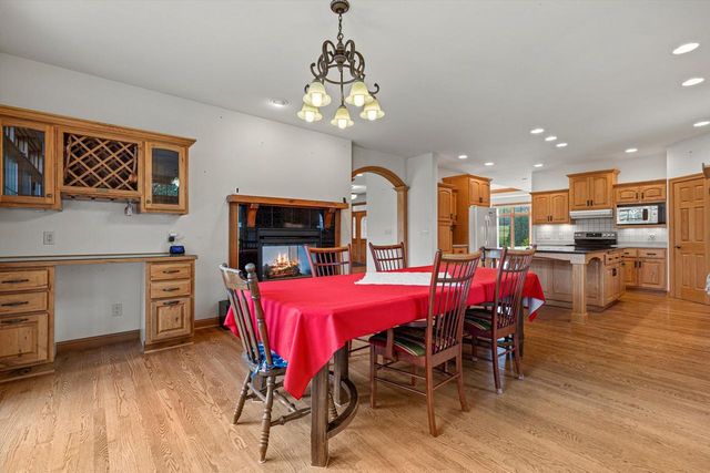 S94W23620 Kunzendorf COURT, Big Bend, WI 53103