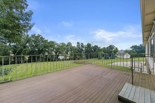 S94W23620 Kunzendorf COURT, Big Bend, WI 53103