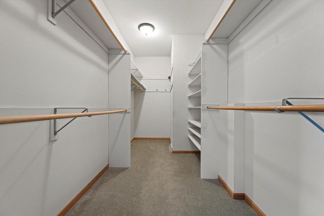 S94W23620 Kunzendorf COURT, Big Bend, WI 53103