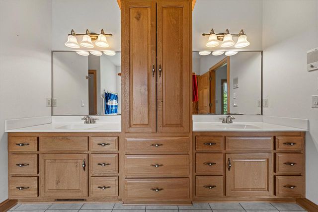 S94W23620 Kunzendorf COURT, Big Bend, WI 53103