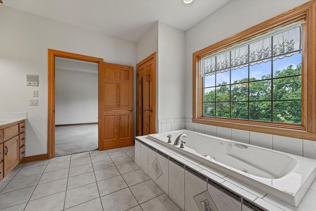 S94W23620 Kunzendorf COURT, Big Bend, WI 53103