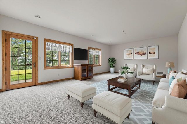 S94W23620 Kunzendorf COURT, Big Bend, WI 53103