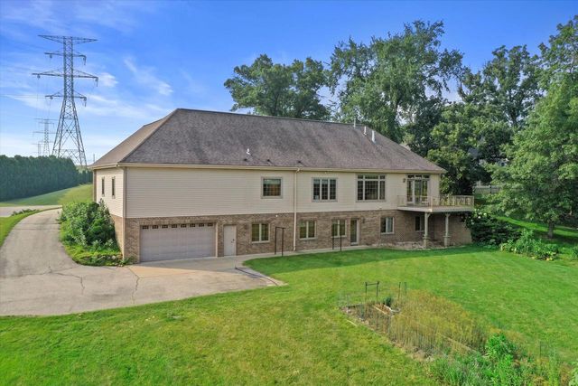 S94W23620 Kunzendorf COURT, Big Bend, WI 53103