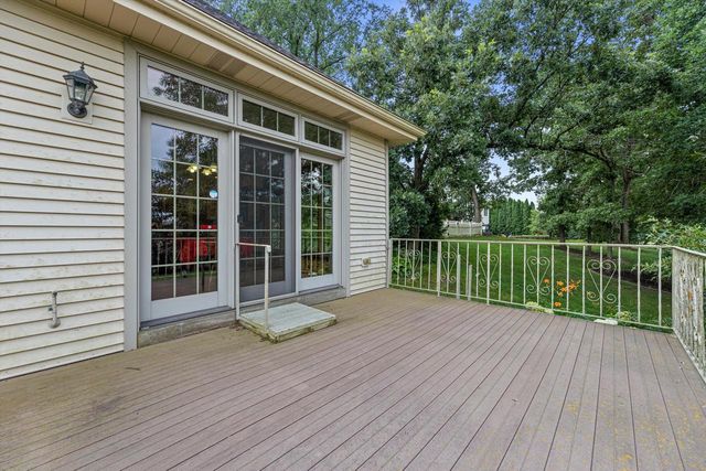 S94W23620 Kunzendorf COURT, Big Bend, WI 53103