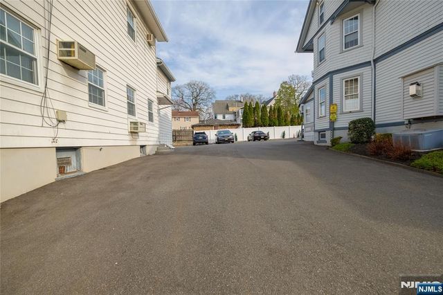 9 Lincoln Avenue, Rutherford, NJ 07070