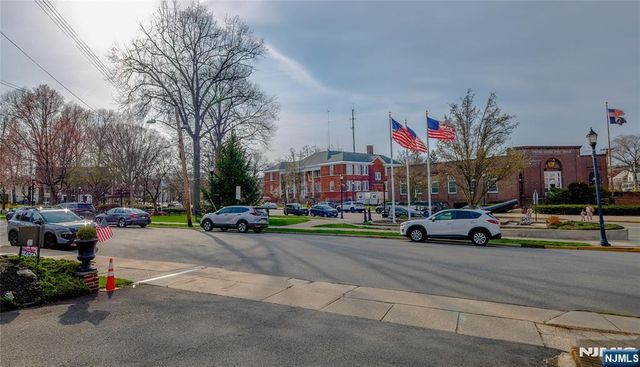 9 Lincoln Avenue, Rutherford, NJ 07070