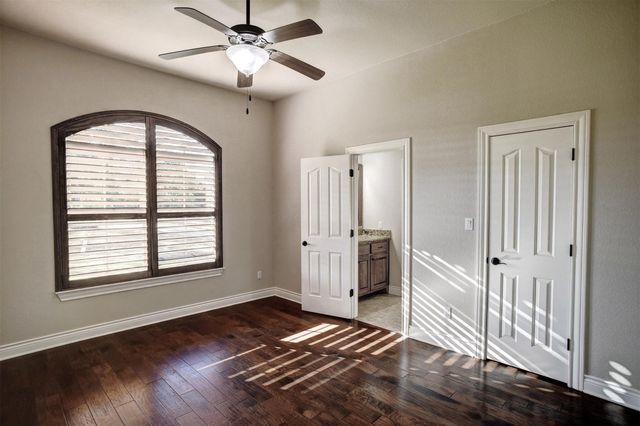 121 Wagon Gap CT, Bastrop, TX 78602