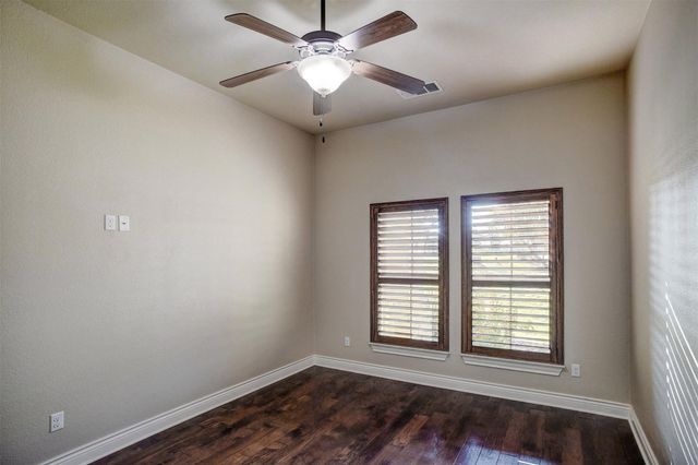 121 Wagon Gap CT, Bastrop, TX 78602