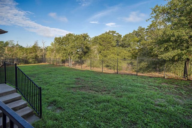 121 Wagon Gap CT, Bastrop, TX 78602