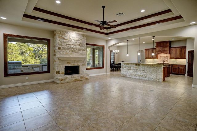 121 Wagon Gap CT, Bastrop, TX 78602