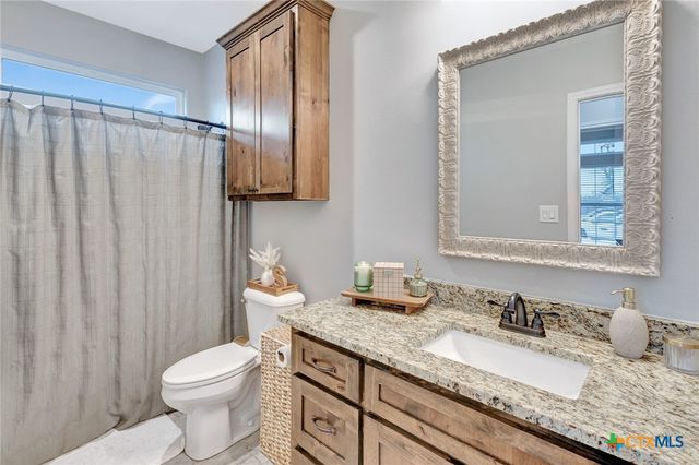 102 Tiki Court, Victoria, TX 77904