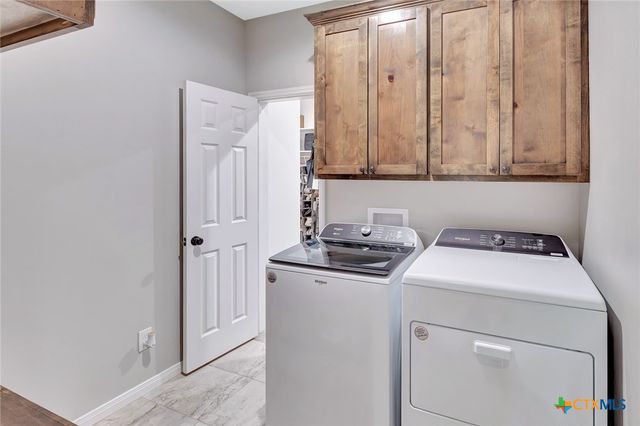 102 Tiki Court, Victoria, TX 77904