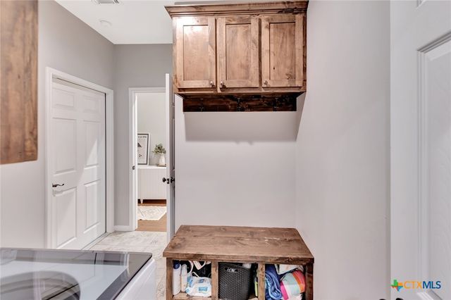 102 Tiki Court, Victoria, TX 77904