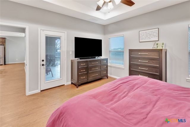 102 Tiki Court, Victoria, TX 77904