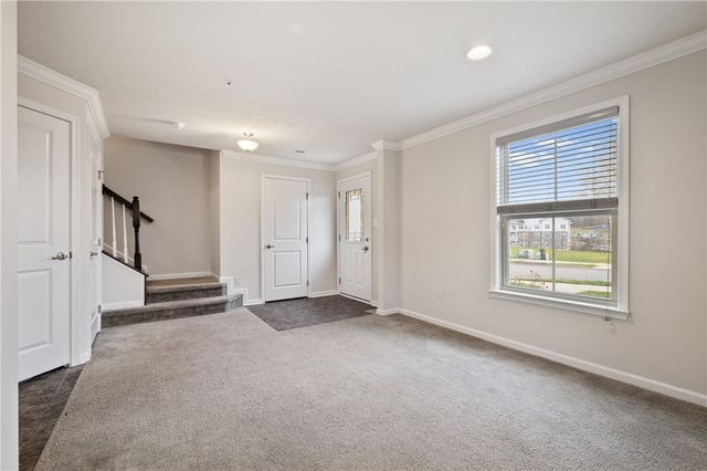 416 Fairmont Dr, Marshall, PA 15090