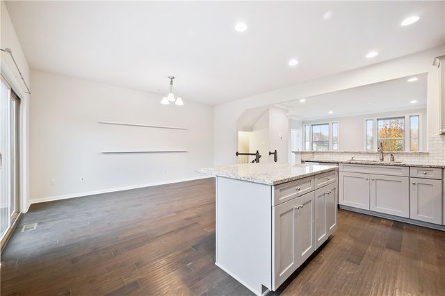 416 Fairmont Dr, Marshall, PA 15090