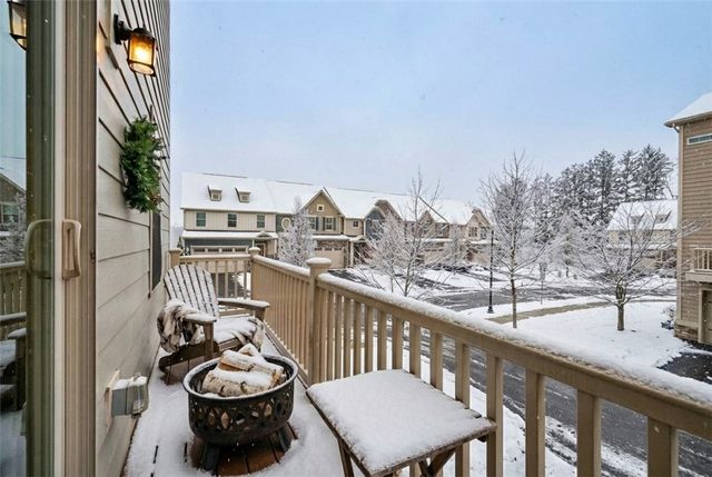 416 Fairmont Dr, Marshall, PA 15090