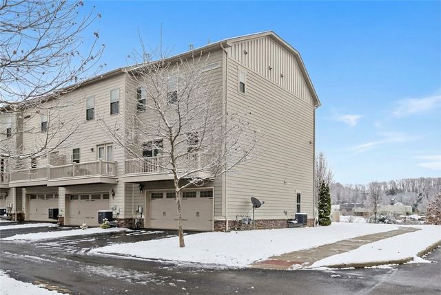 416 Fairmont Dr, Marshall, PA 15090