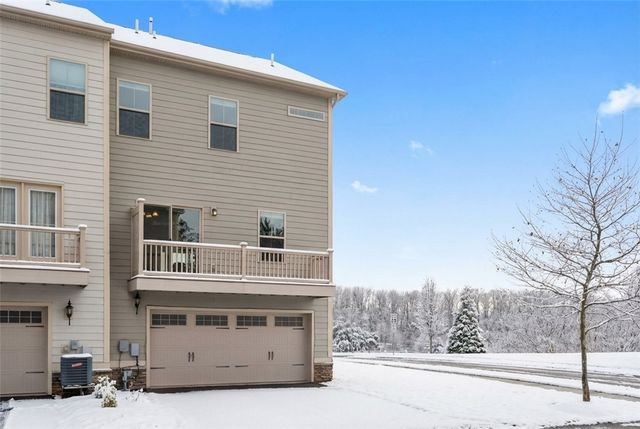 416 Fairmont Dr, Marshall, PA 15090