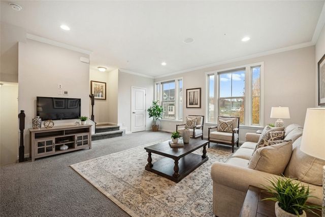 416 Fairmont Dr, Marshall, PA 15090