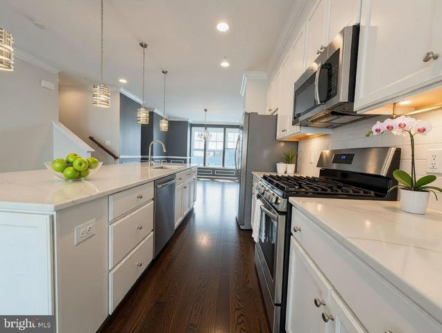 8430 PINE BLUFF RD, Frederick, MD 21704