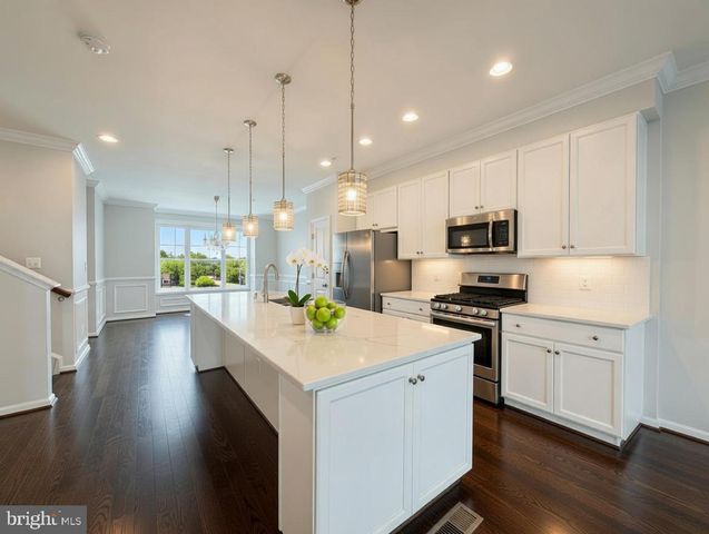 8430 PINE BLUFF RD, Frederick, MD 21704