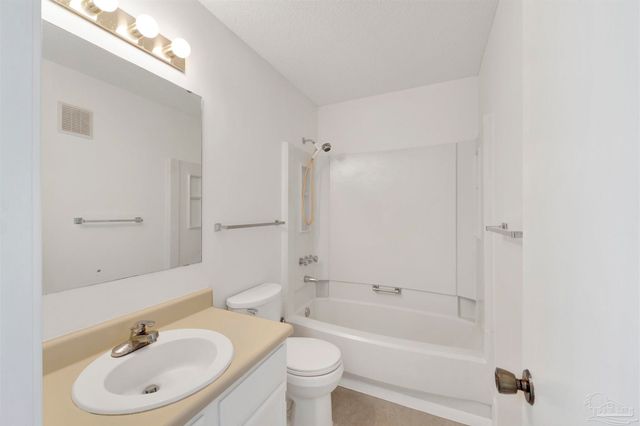 7171 N 9th Ave C1, Pensacola, FL 32504