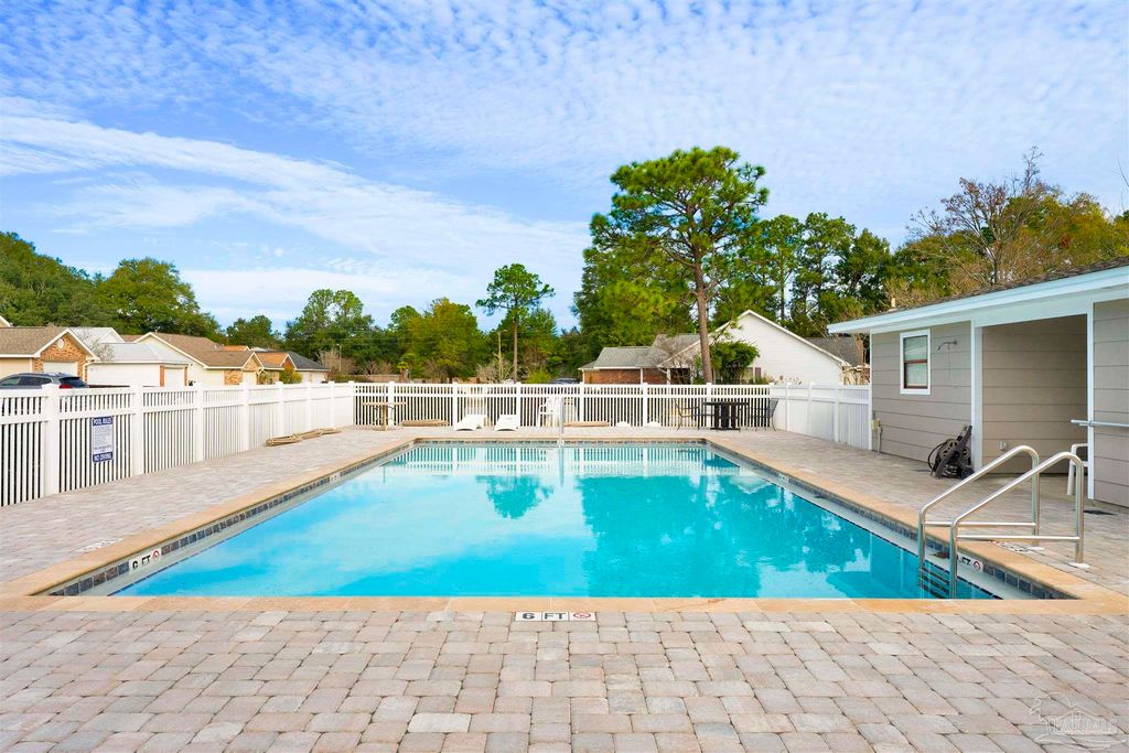 7171 N 9th Ave C1, Pensacola, FL 32504