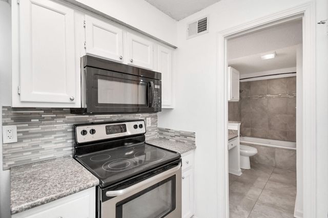2300 Old Spanish Trail Street 2004, Houston, TX 77054
