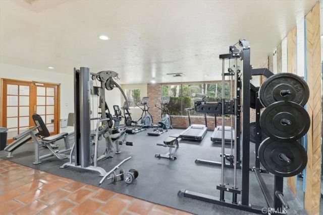 1517 E Garfield 32, Glendale, CA 91205