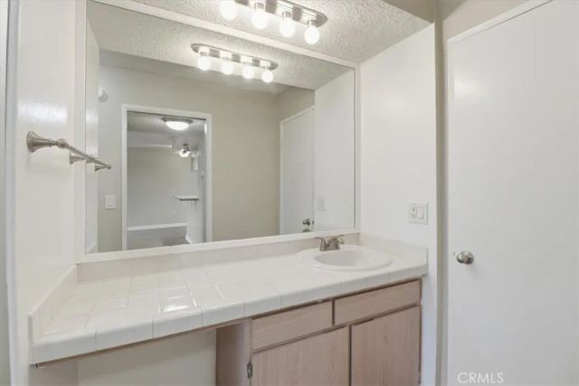 1517 E Garfield 32, Glendale, CA 91205