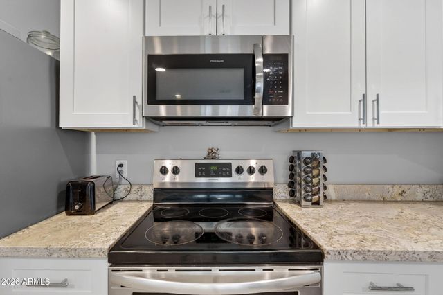 2221 N 27TH Street, Phoenix, AZ 85008