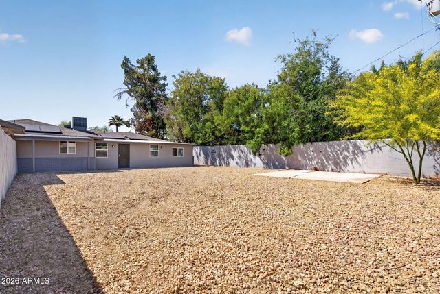 2221 N 27TH Street, Phoenix, AZ 85008