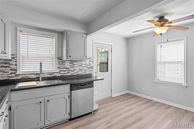 9542 Theodosia Avenue, Overland, MO 63114