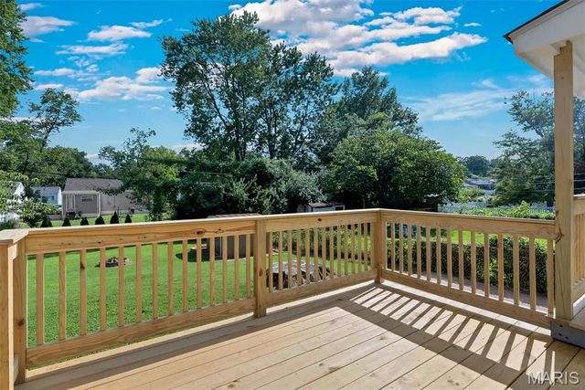 9542 Theodosia Avenue, Overland, MO 63114