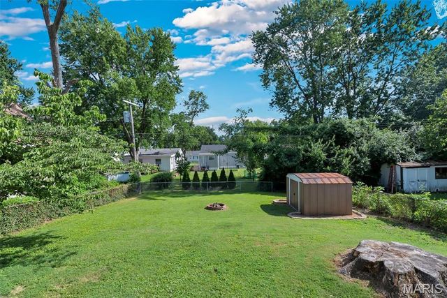 9542 Theodosia Avenue, Overland, MO 63114