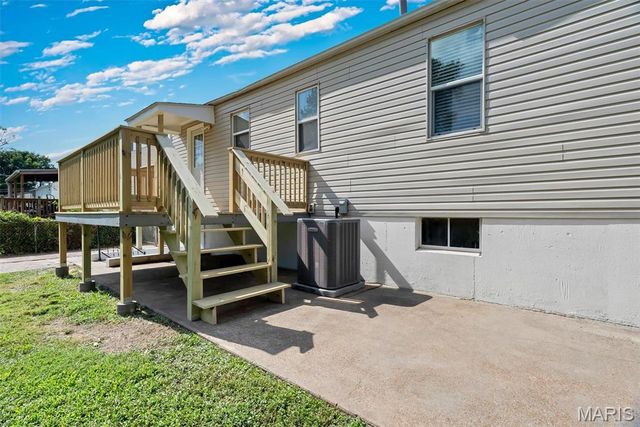 9542 Theodosia Avenue, Overland, MO 63114