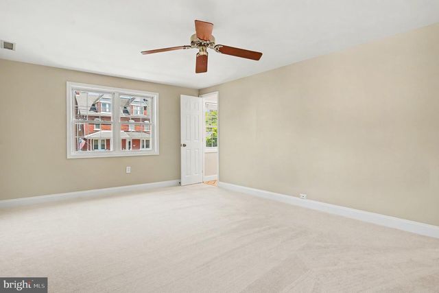 324 W MONTGOMERY AVE, North Wales, PA 19454