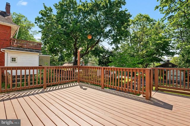 324 W MONTGOMERY AVE, North Wales, PA 19454