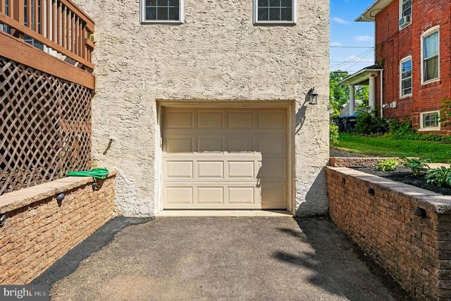 324 W MONTGOMERY AVE, North Wales, PA 19454