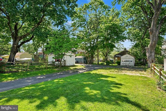 324 W MONTGOMERY AVE, North Wales, PA 19454