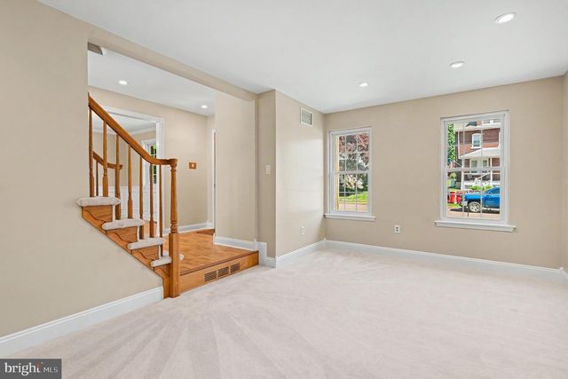324 W MONTGOMERY AVE, North Wales, PA 19454
